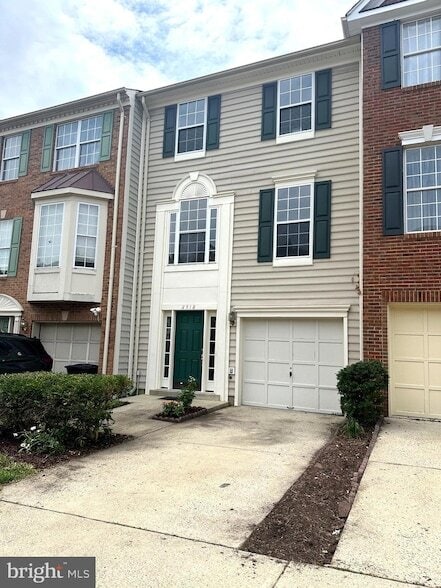 Building Photo - 2518 James Maury Dr