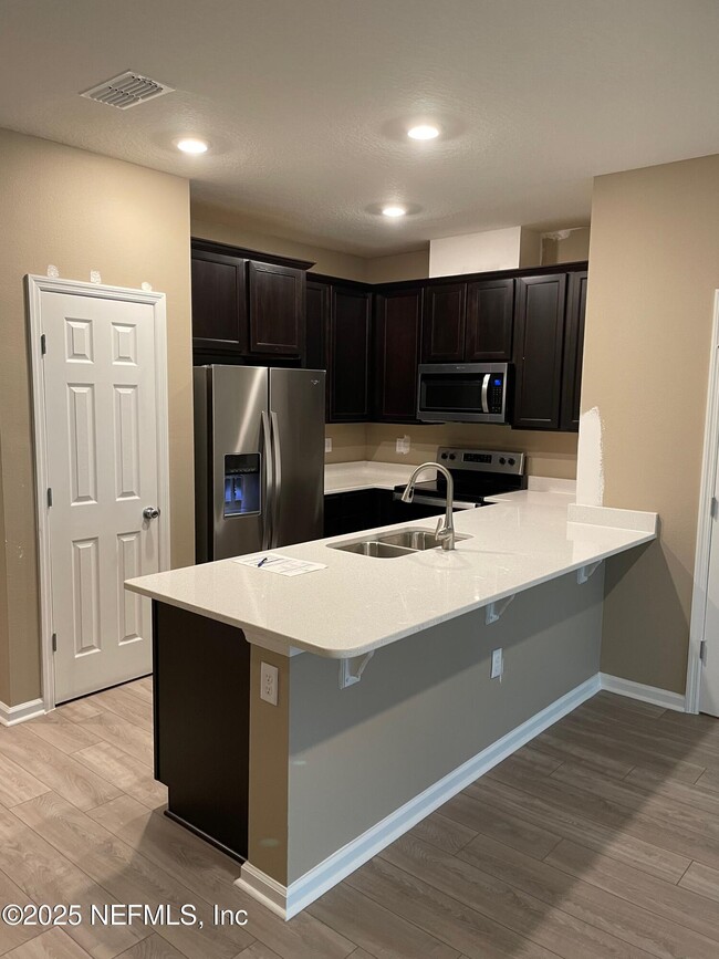 Building Photo - 99 Great Star Ct