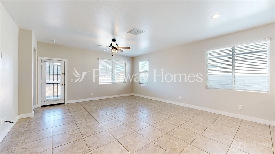 Building Photo - 30995 W Whitton Ave