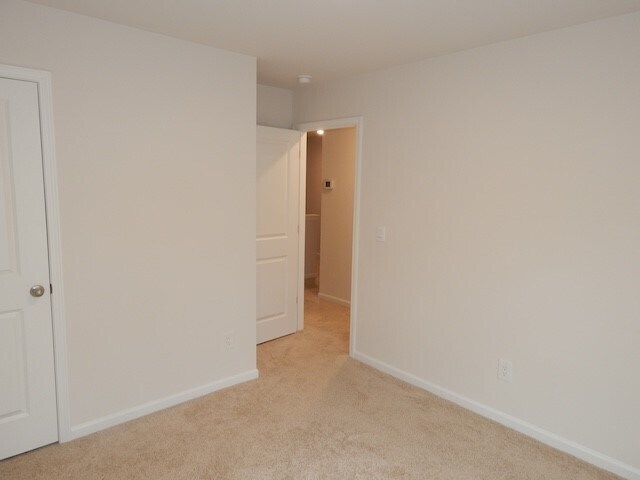 Building Photo - 207 Oakmont Valley Trl