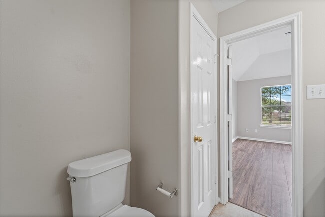 Building Photo - 7103 Biton Dr