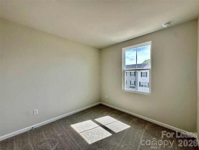 Building Photo - 8038 Sinnet Pl