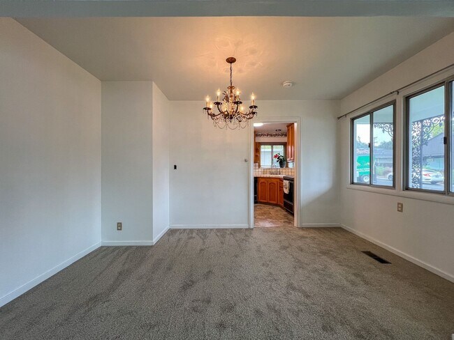 Building Photo - 1624 Ora Dr