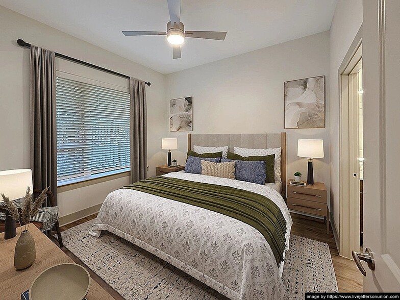 Building Photo - 4550 Windhaven Pkwy