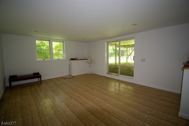 Building Photo - 29 Walker Dr