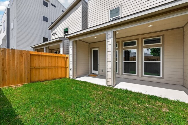 Building Photo - 3514 Runnels St