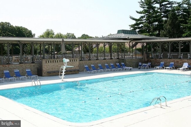 Building Photo - 3310 N Leisure World Blvd
