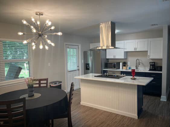 Building Photo - 2328 Skyland Dr