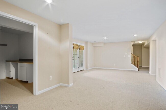 Building Photo - Spacious 4-Bedroom Home with Lake Views & Finished Basement