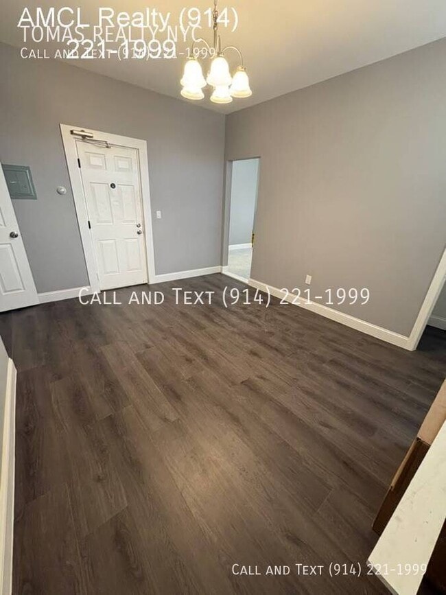 Building Photo - 109 Linden St