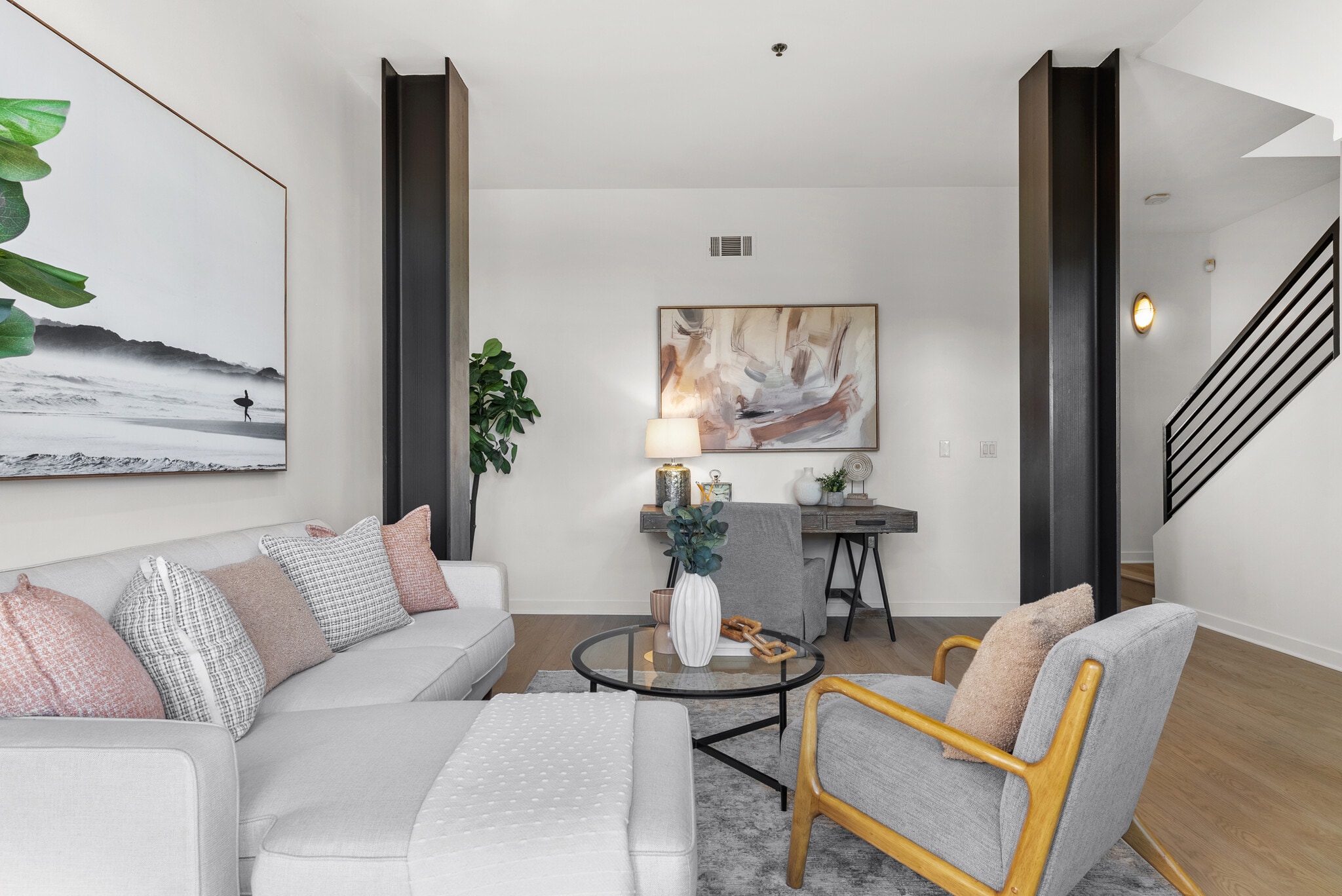 Building Photo - 5350 Playa Vista Dr