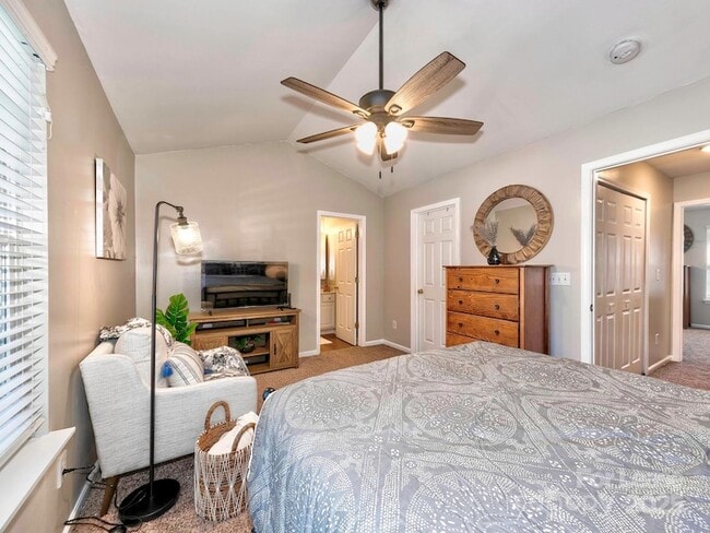 Building Photo - 11316 Morgan Valley Ln