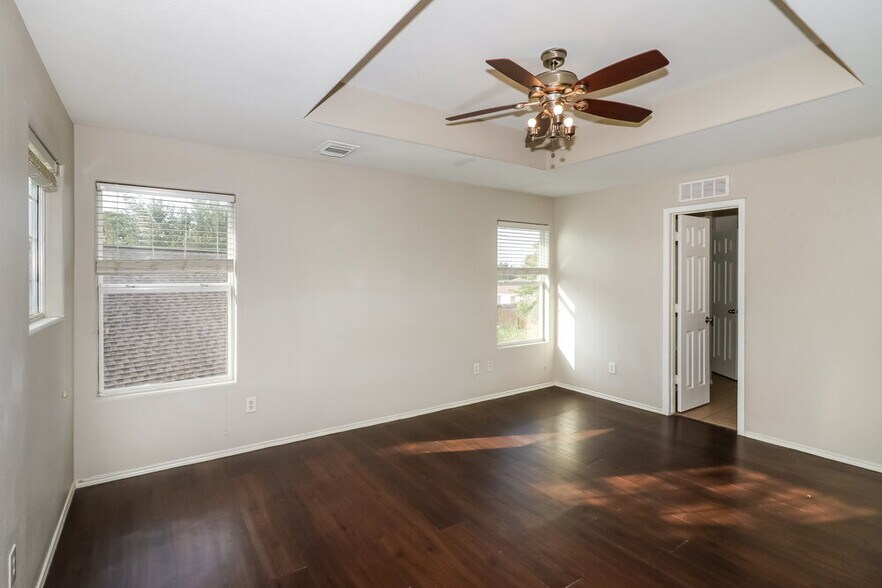 Building Photo - 7510 American Holly Ct