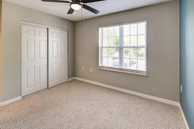 Building Photo - 201 Kearney Way