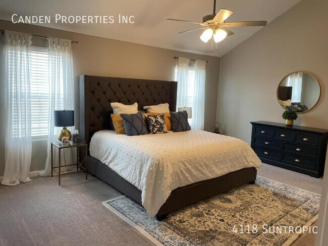 Building Photo - 4118 Suntropic-