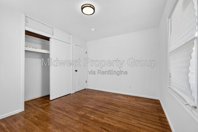 Building Photo - 338 Lancashire Rd