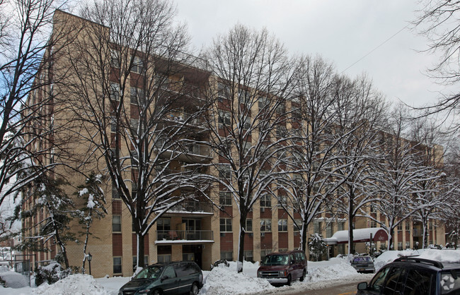 Building Photo - The Quincy