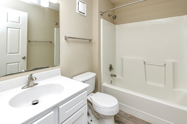 Building Photo - The Vue