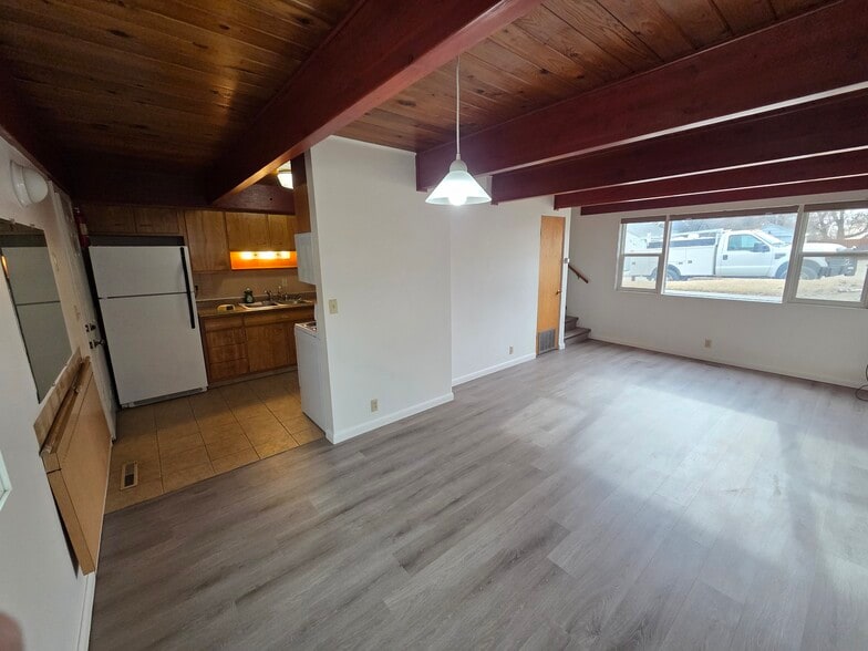 Building Photo - 27 9th St