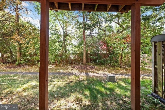 Building Photo - 23110 Blackthorn Square