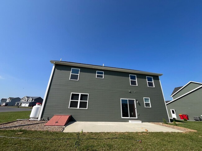 Building Photo - 1106 Southwood Dr