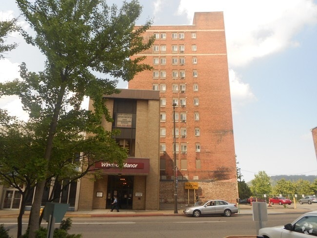 Building Photo - Windsor Manor