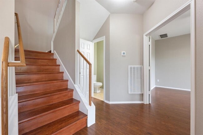 Building Photo - 1506 Wild Basin Ln