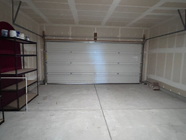 Building Photo - Comfy Converse Home—Stylish Upgrades, Grea...