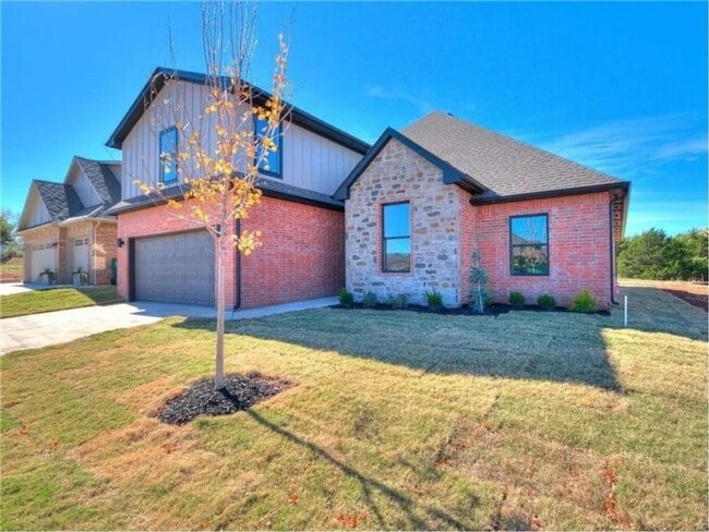 Building Photo - Gorgeous Newer Build! 4 Bed 3 Bath in Deer...