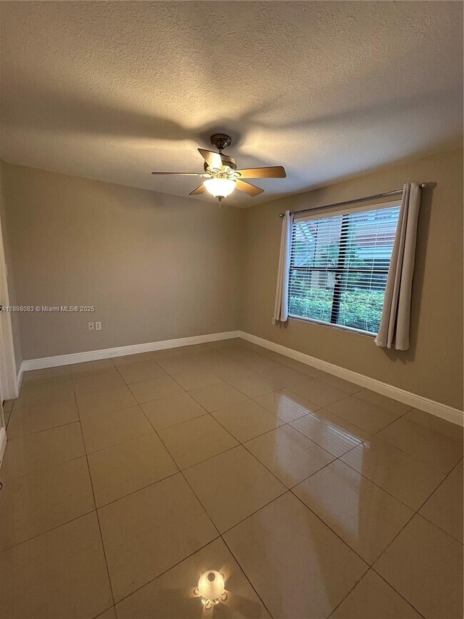 Building Photo - 15581 SW 104th Terrace