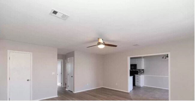 Building Photo - Homes on Austin