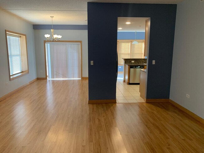Building Photo - 101 Pointe Dr