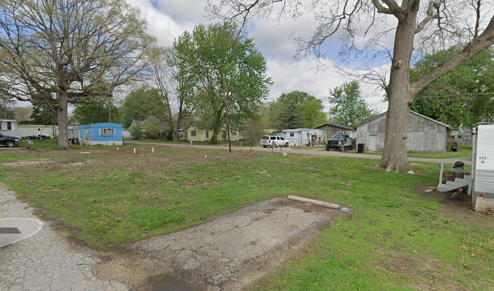 Building Photo - Sycamore Estates