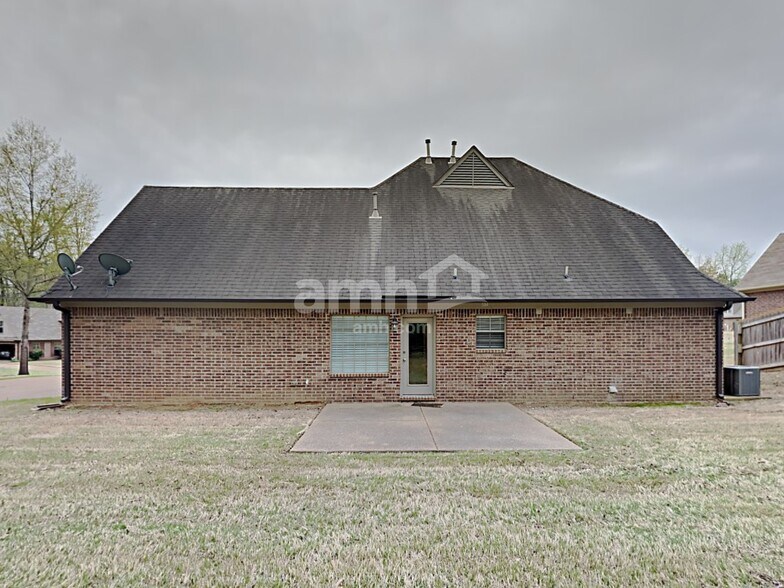 Building Photo - 6652 Clingmans Cv