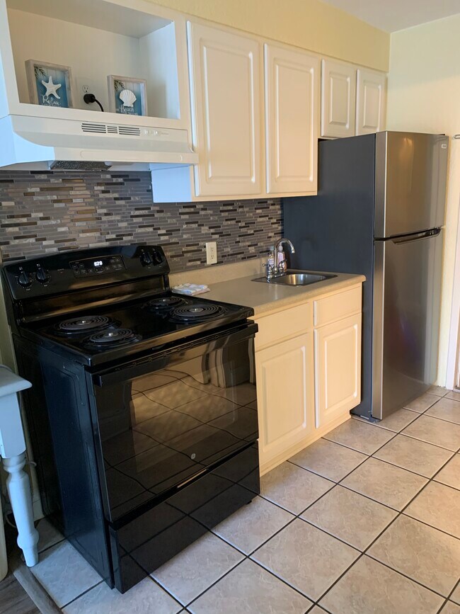 Building Photo - 1207 S Ocean Blvd