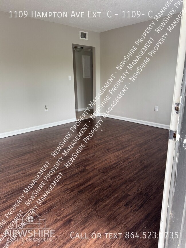 Building Photo - 1109 Hampton Ave Ext