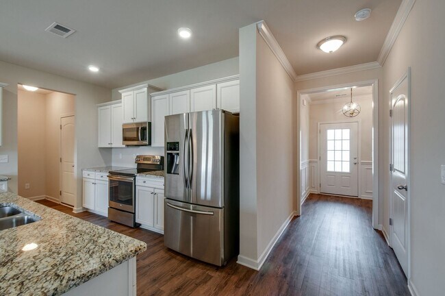 Building Photo - Gorgeous 4BR/2.5BA+Bonus executive home for lease in M'boro now! Triple Rockvale schools!