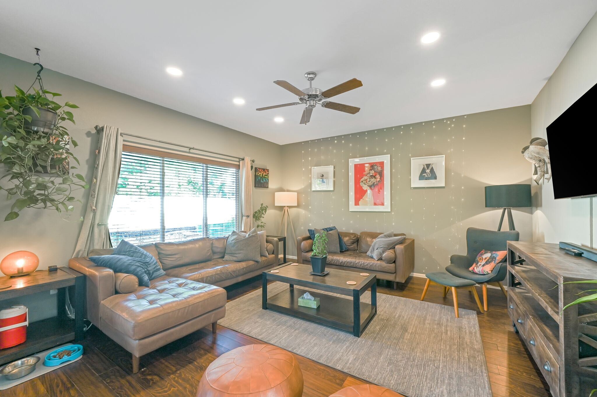 Living room - 2633 Clarion Ln