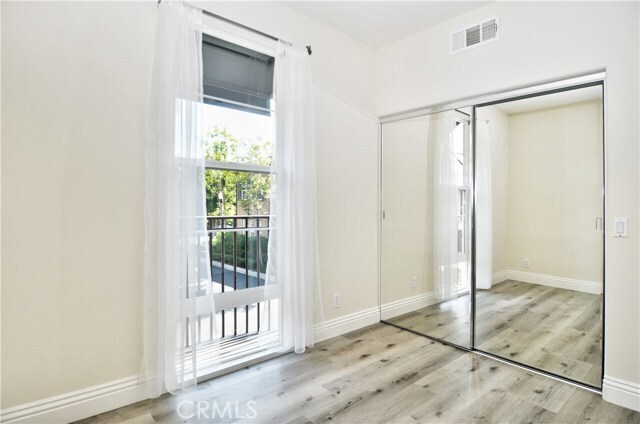 Building Photo - 165 Stepping Stone