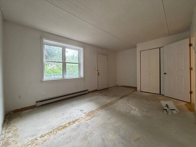 Building Photo - 26 Ellingwood St