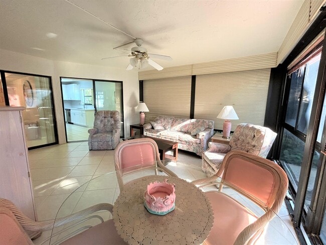 Building Photo - 3101 Lucerne Park Dr