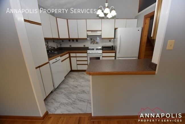 Building Photo - 804 Pin Oak Rd