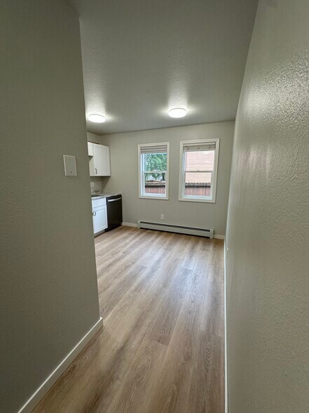 Building Photo - 1350 Balfour dr