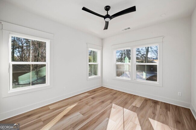 Building Photo - 3784 Pine Needle Dr NW