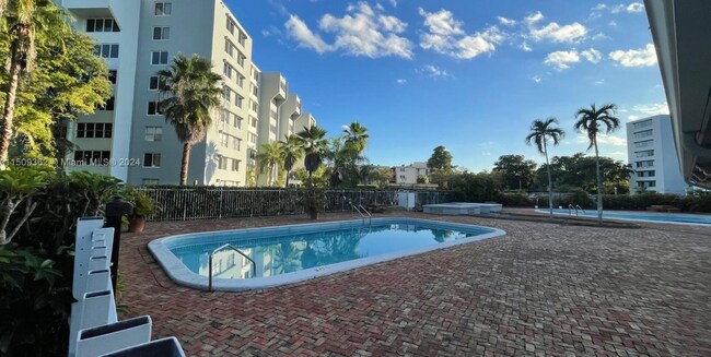 Pool 2 - 9143 SW 77th Ave