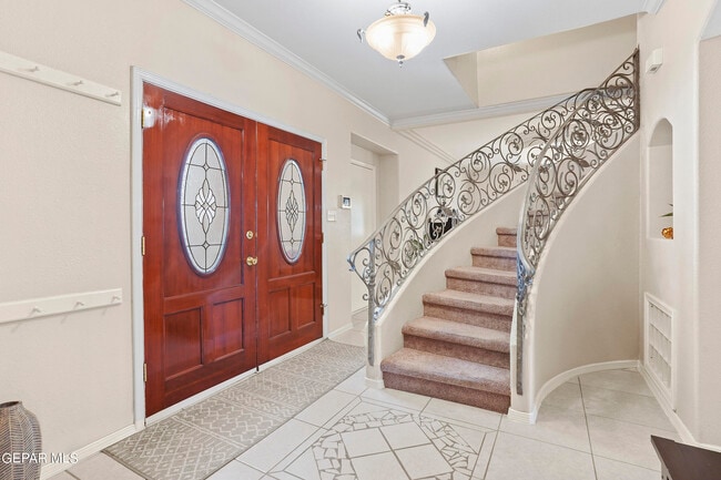 Building Photo - 1091 Los Moros Dr