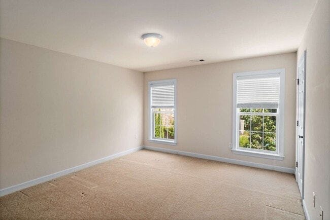 Building Photo - 217 Conservatory Drive