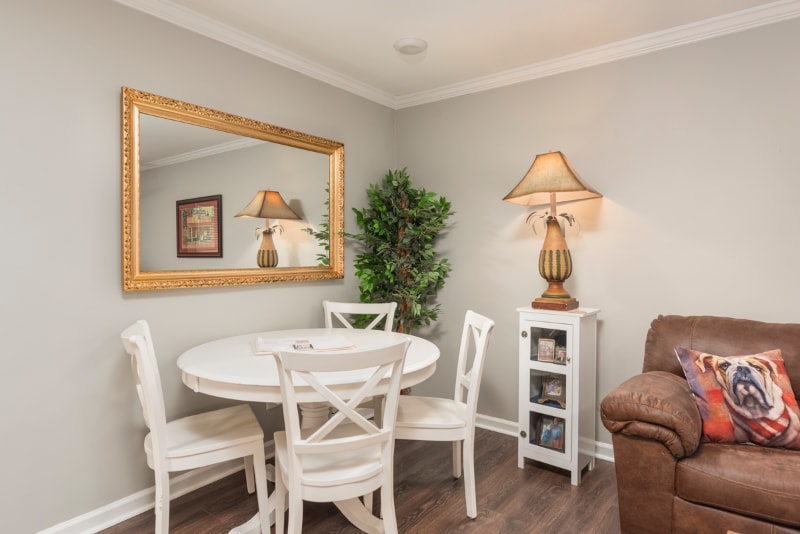 Building Photo - 510 E Gillespie St