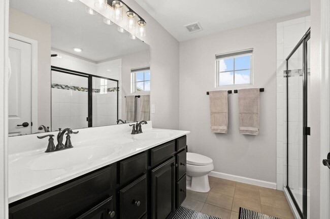 Building Photo - Beautifully Updated 3-Bedroom Home in Fairway Farms with Bonus Room & Fenced Backyard