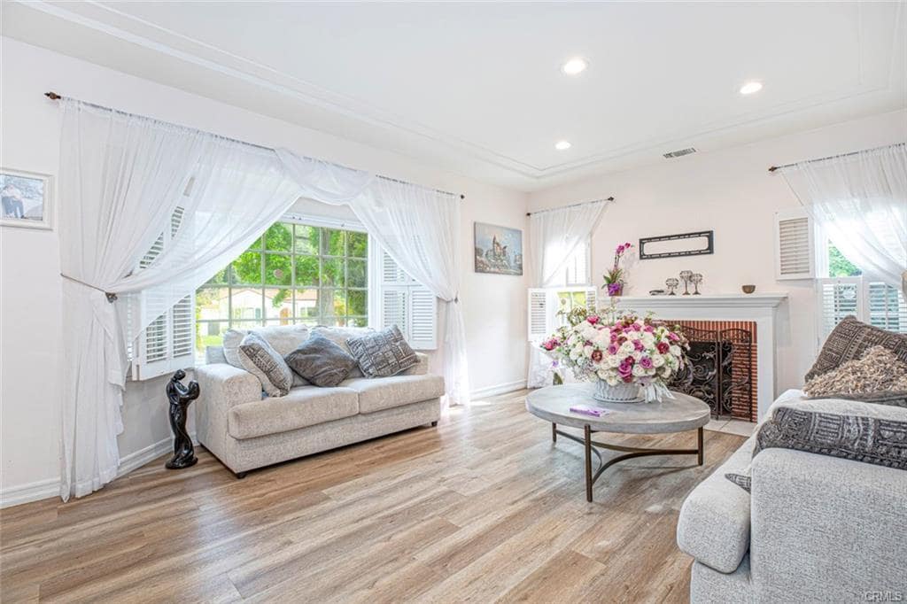 Building Photo - 2313 Hollister Ter